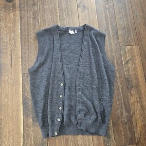 Gray Button-Up Sleeveless Cardigan